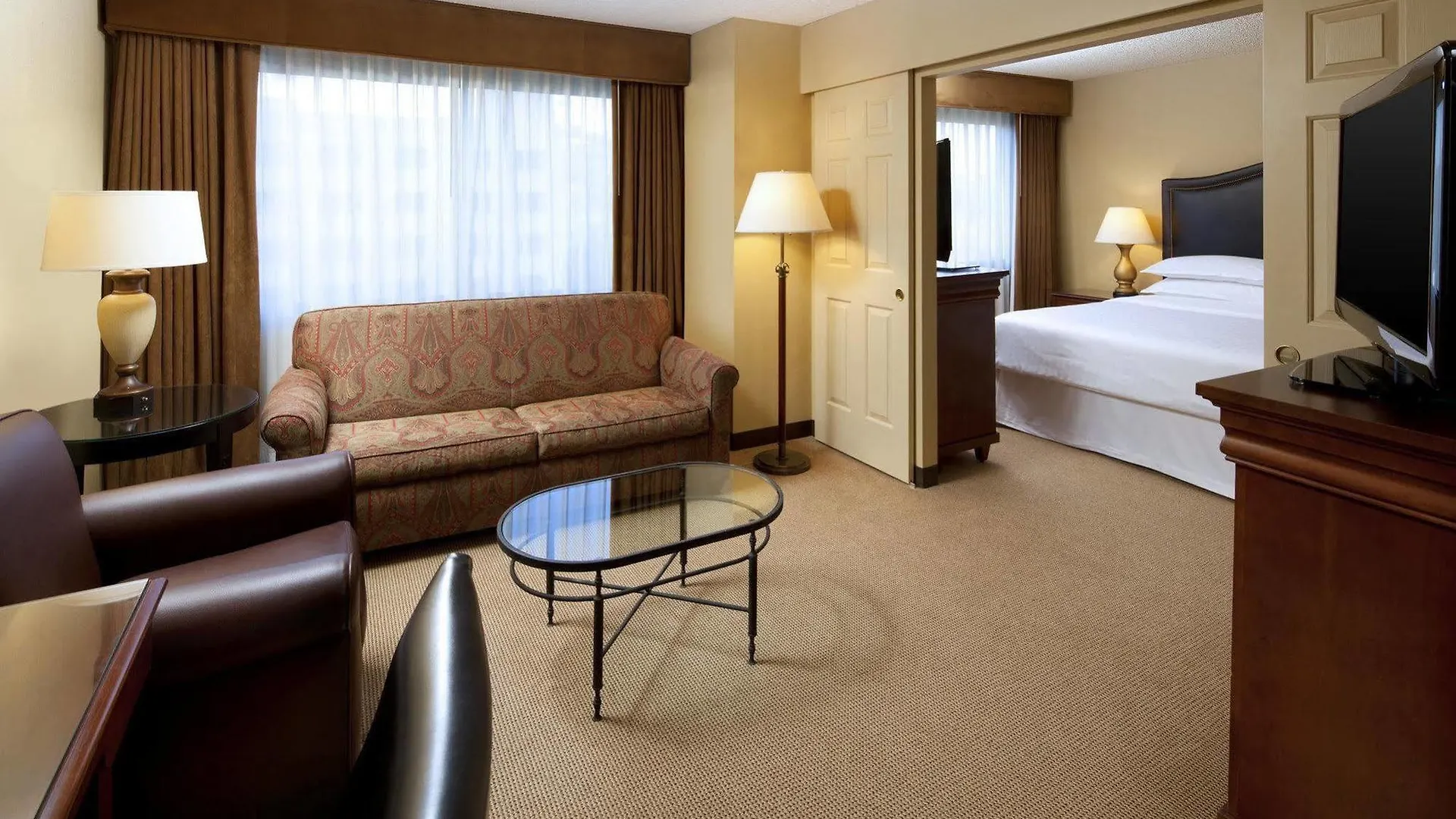 Sheraton Fairplex Suites & Conference Center Pomona 4*,